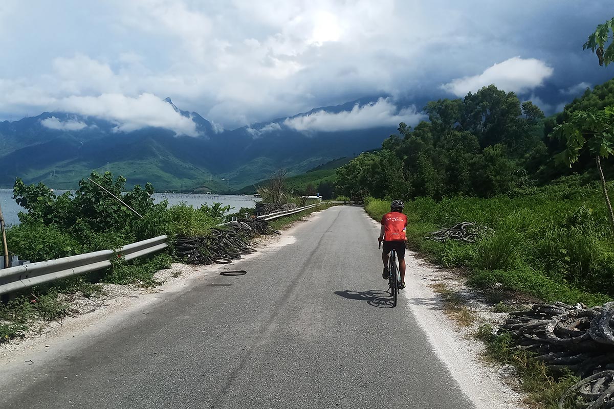 Cycle Tour from Grand Hanoi to Ho Chi Minh City 21 Days